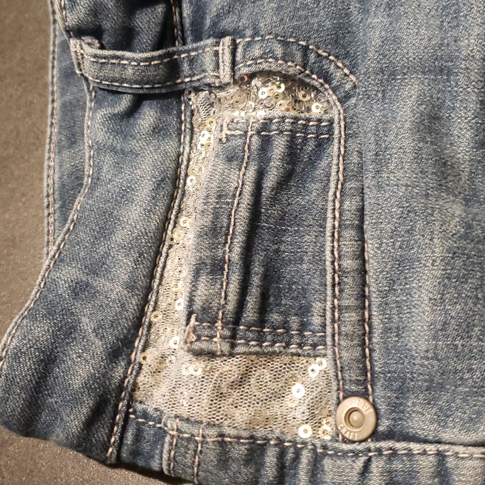 Shorts - Picture 4 of 4